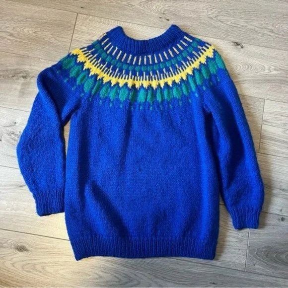 Hand knitted royal blue yellow green classic Nordic fair isle oversized sweater - Picture 7 of 8